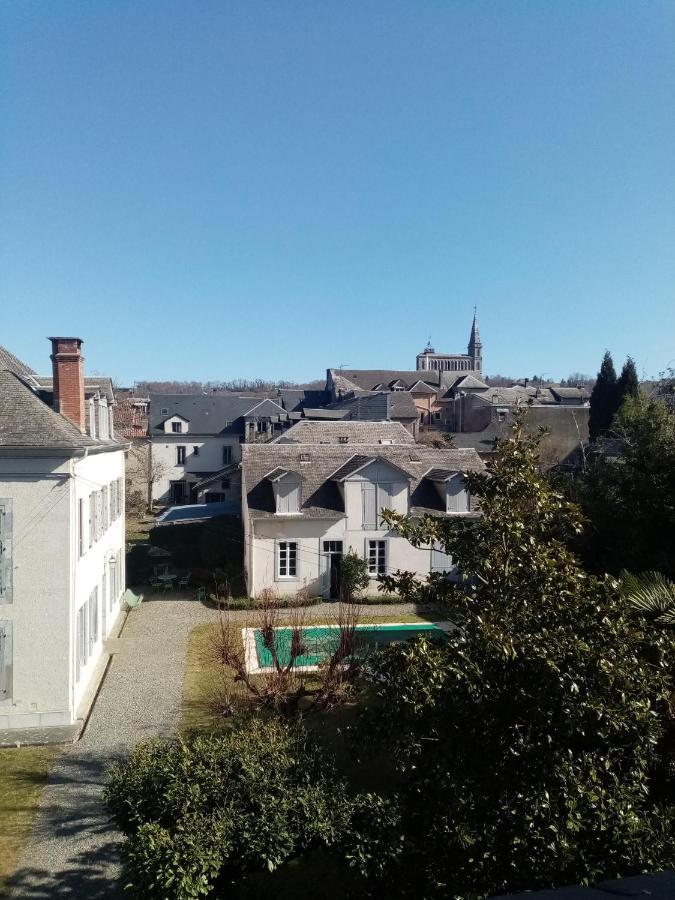 Charmant Appartement Au Centre De Bagnères-de-Bigorre Екстериор снимка