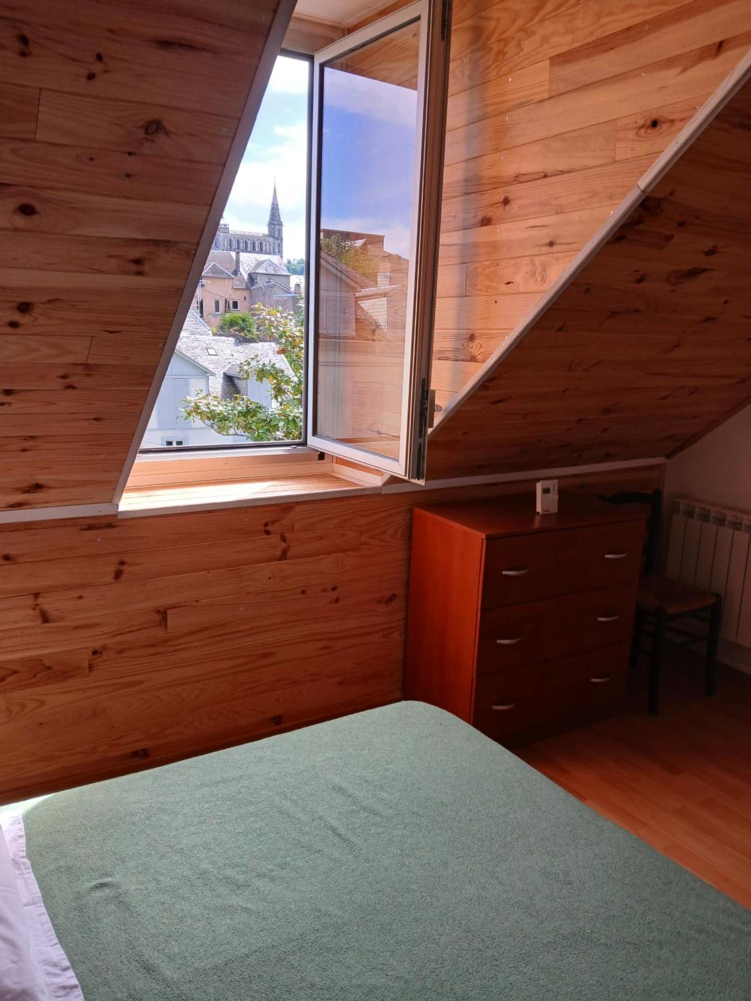 Charmant Appartement Au Centre De Bagnères-de-Bigorre Екстериор снимка