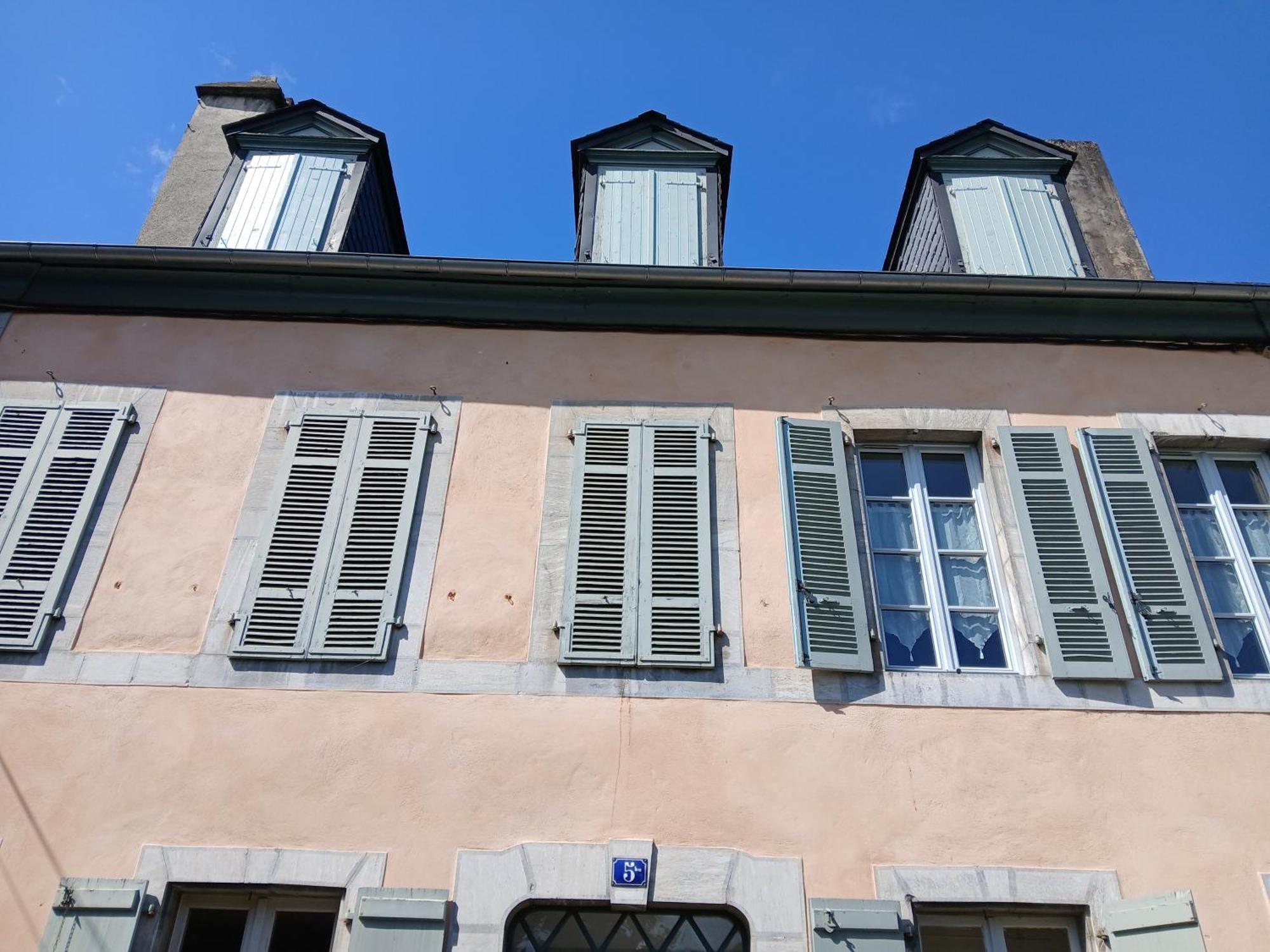 Charmant Appartement Au Centre De Bagnères-de-Bigorre Екстериор снимка